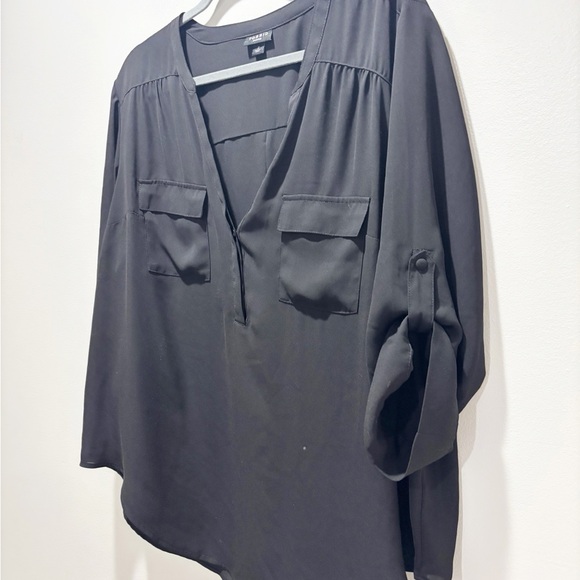 Torrid Women’s Harper Black Blouse with Roll Tab Sleeves Career Wear Minimalist - Picture 3 of 5